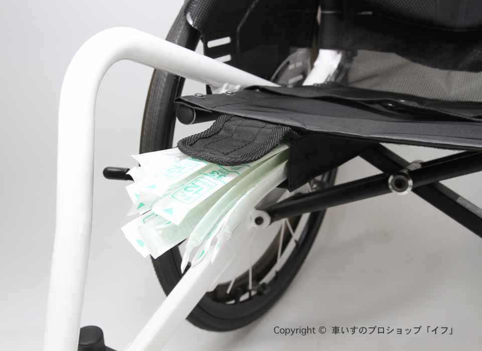 車椅子のカテーテル収納アイテム　MP カテーテルポケット