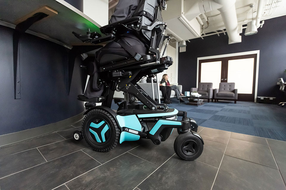 permobil-power-wheelchairs-s08
