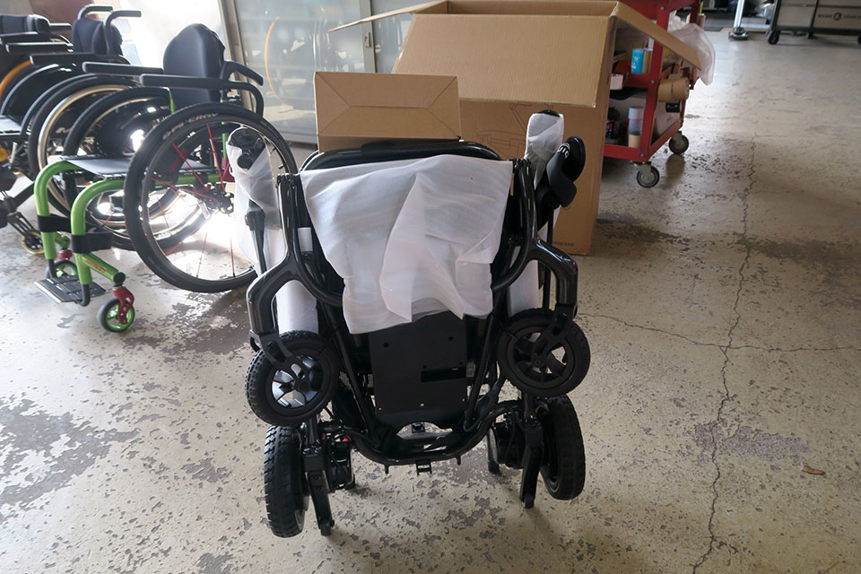 クイッキー 電動車椅子 Q50 R カーボン デモ車が入荷