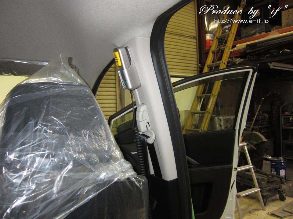 車いす収納装置「カロリフト40」を日産ラフェスタに装着！