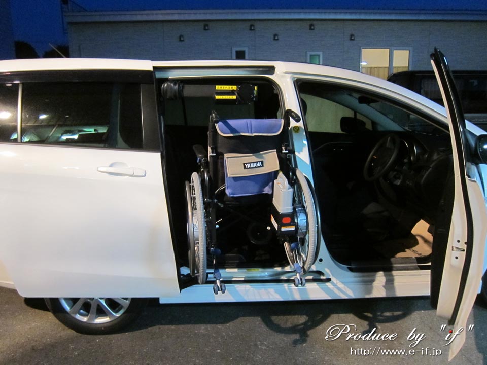 車いす収納装置「カロリフト40」を日産ラフェスタに装着！