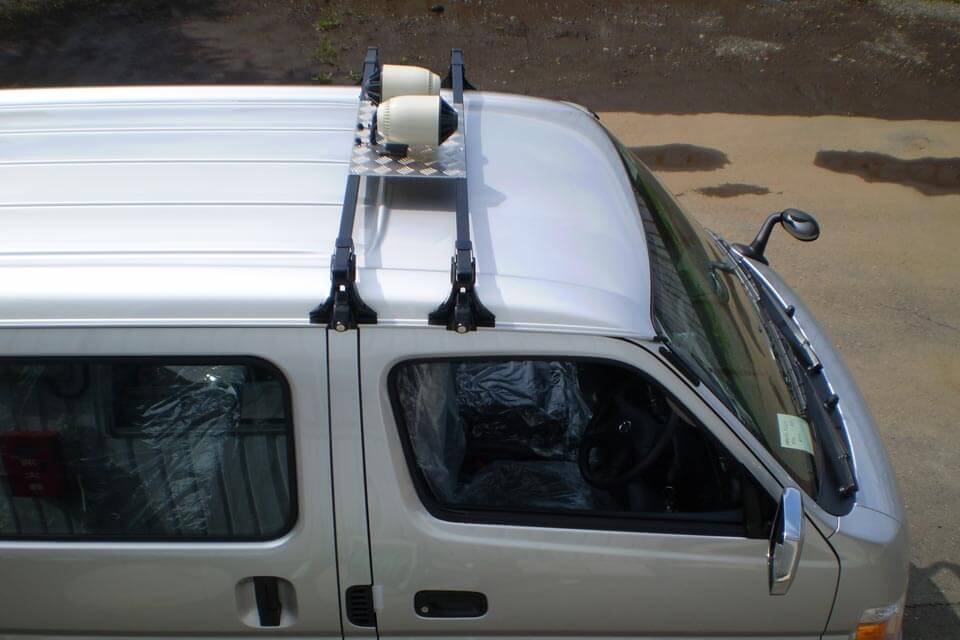 日産キャラバンに車載用拡声器を搭載した「広報車」を製作しました。
